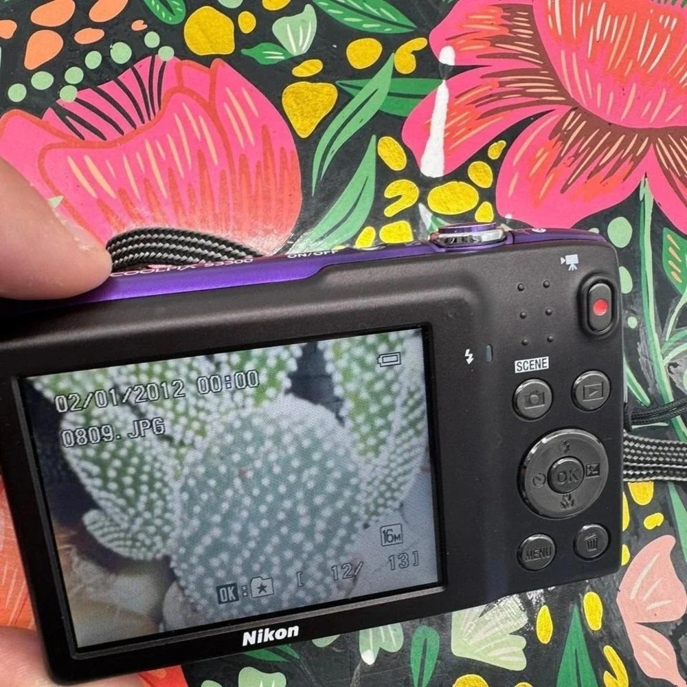 Nikon Coolpix S3300 – 16.0MP Digital Point-and-Shoot Camera